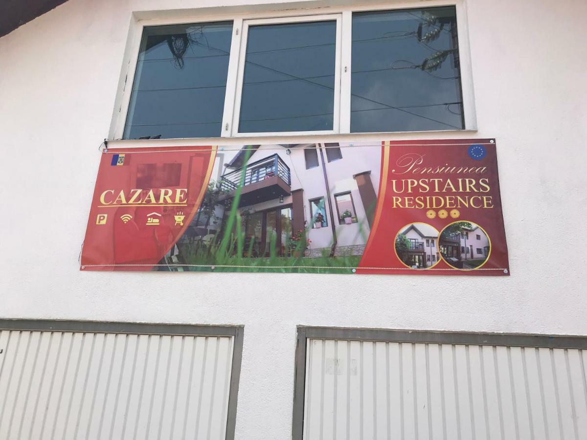 Upstairs Residence ทาร์กู จิอู ภายนอก รูปภาพ